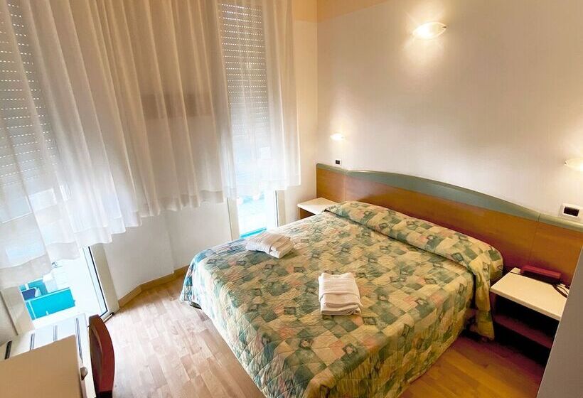 Отель Diplomatic