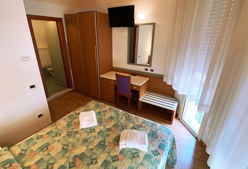 Отель Diplomatic