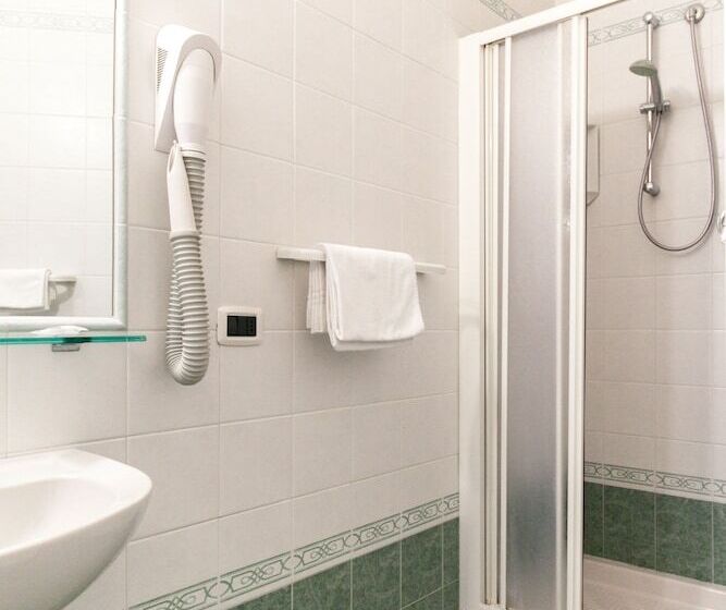 Отель Diplomatic