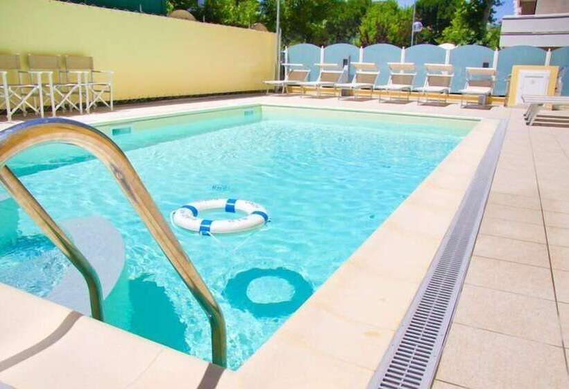 Отель Diplomatic