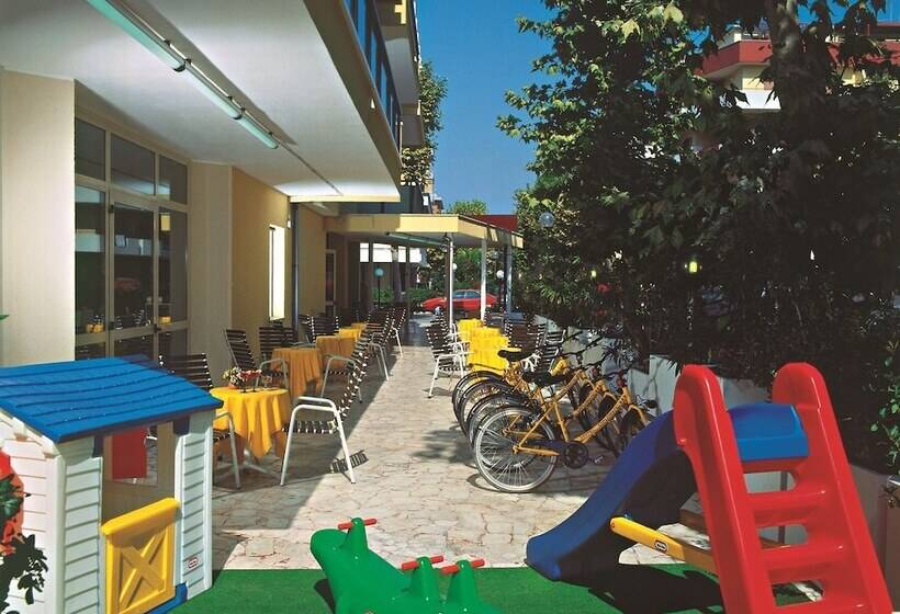 Отель Diplomatic