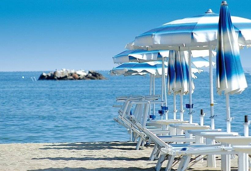 Отель Diplomatic