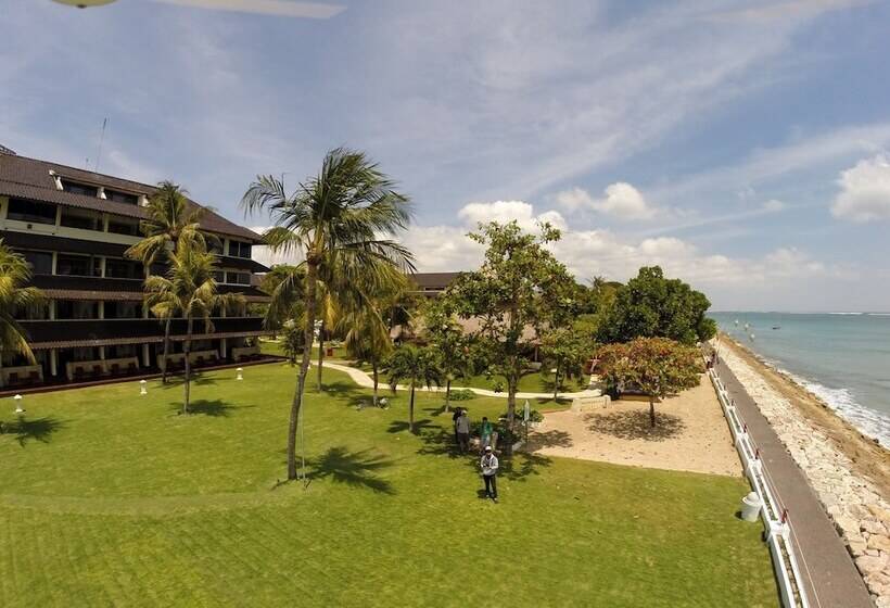 호텔 Discovery Kartika Plaza