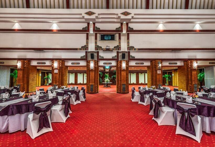 호텔 Discovery Kartika Plaza