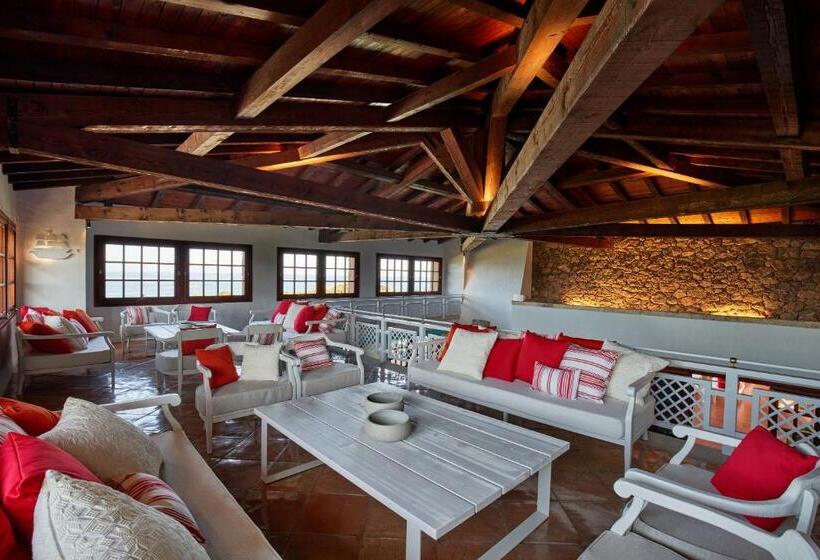 هتل Due Lune Puntaldia Resort & Golf