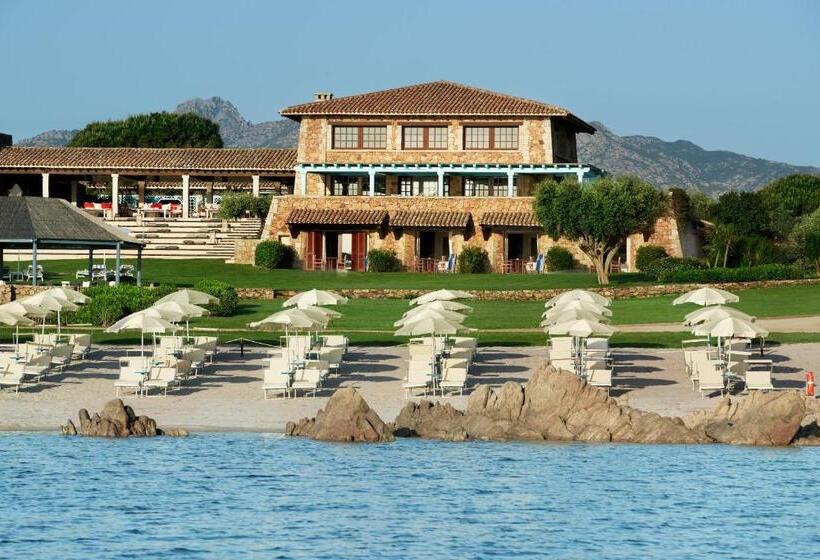 هتل Due Lune Puntaldia Resort & Golf