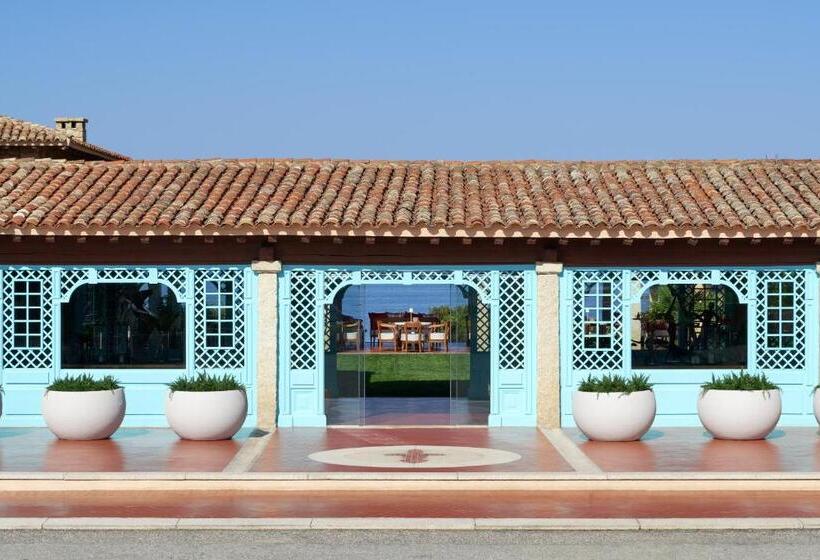 هتل Due Lune Puntaldia Resort & Golf