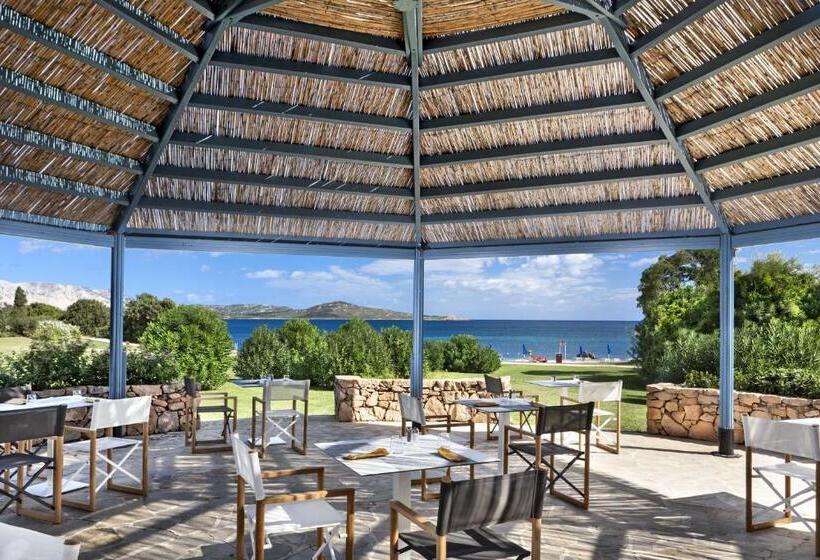 هتل Due Lune Puntaldia Resort & Golf