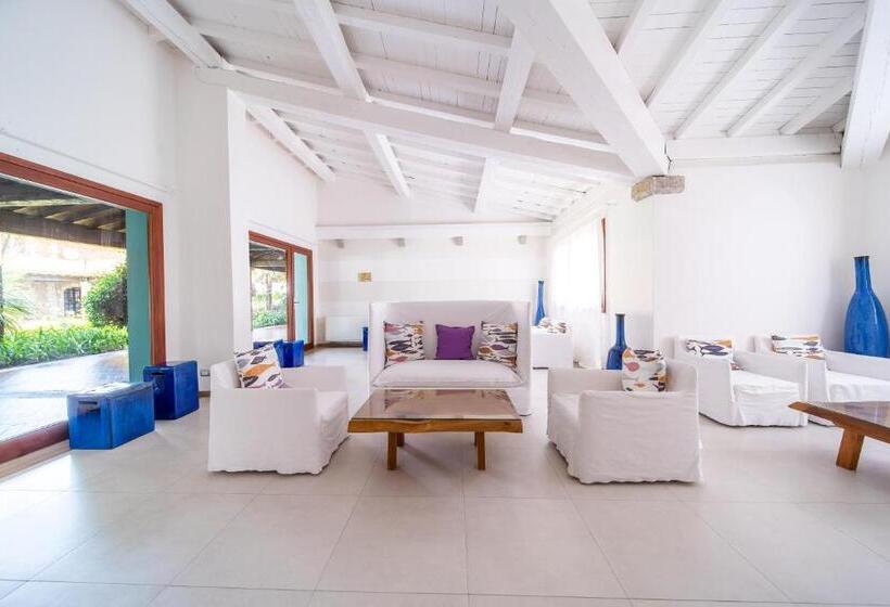 هتل Due Lune Puntaldia Resort & Golf