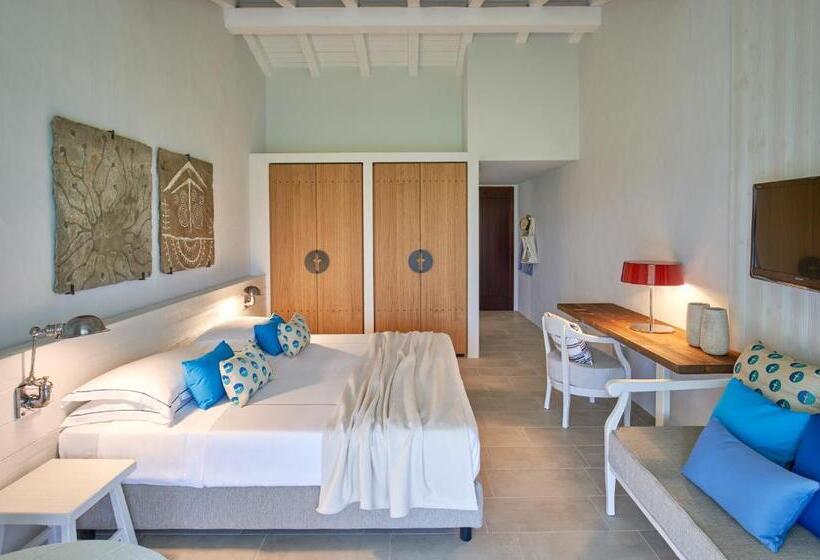 هتل Due Lune Puntaldia Resort & Golf