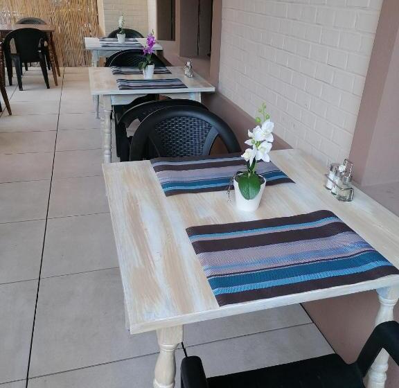 בית מלון כפרי Eden