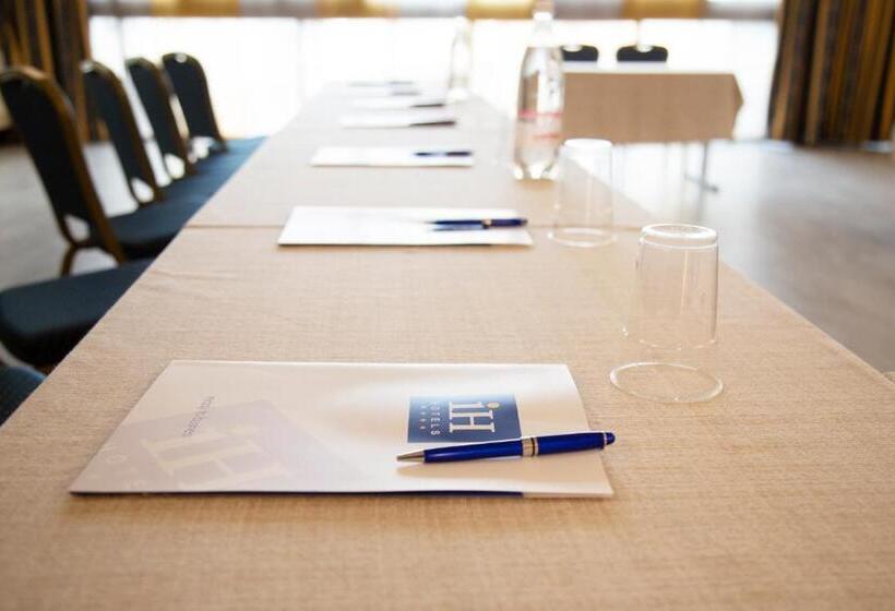 Ih Hotels Milano Eur   Trezzano Sul Naviglio