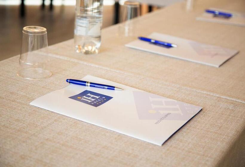 Ih Hotels Milano Eur   Trezzano Sul Naviglio
