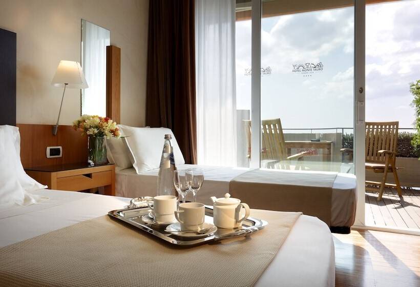 هتل Eurostars Monte Tauro