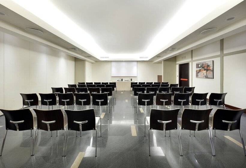 ホテル Eurostars Monte Tauro