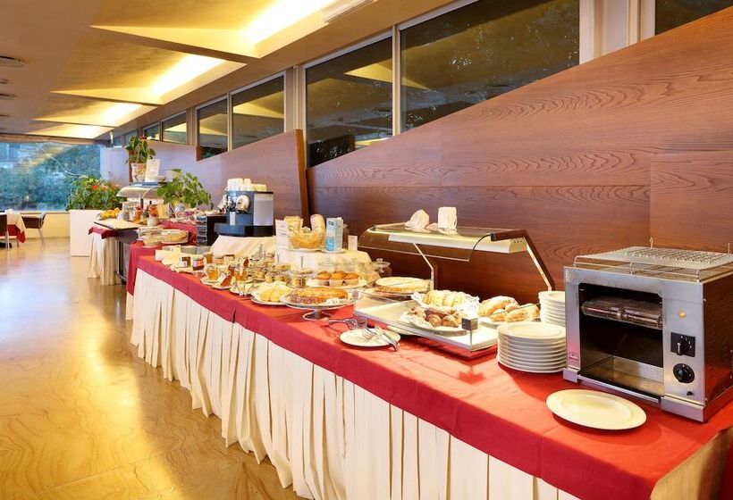 ホテル Eurostars Monte Tauro