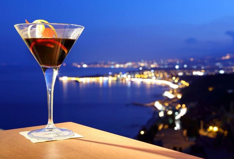 ホテル Eurostars Monte Tauro