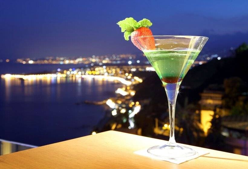 ホテル Eurostars Monte Tauro