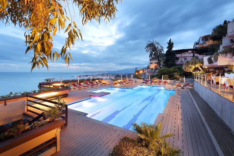 ホテル Eurostars Monte Tauro