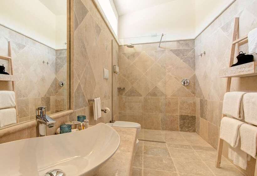 هتل Falkensteiner Resort Capo Boi