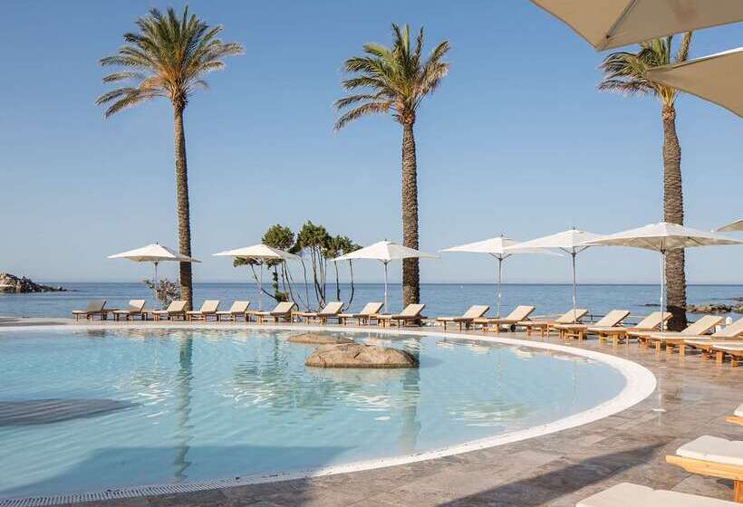 هتل Falkensteiner Resort Capo Boi