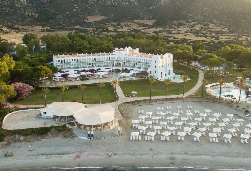 هتل Falkensteiner Resort Capo Boi