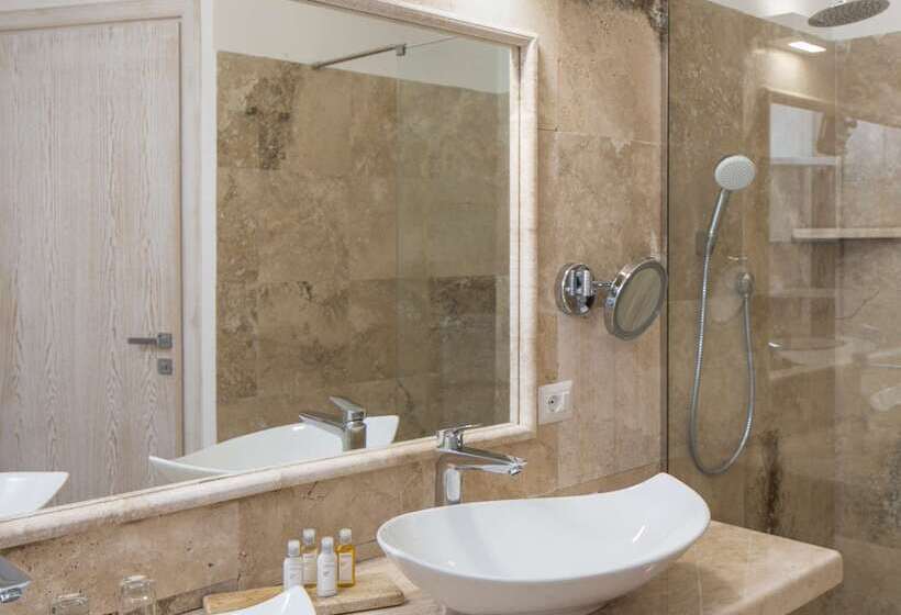 هتل Falkensteiner Resort Capo Boi