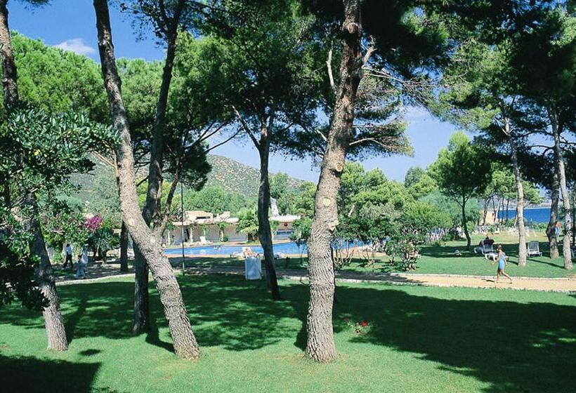 هتل Falkensteiner Resort Capo Boi