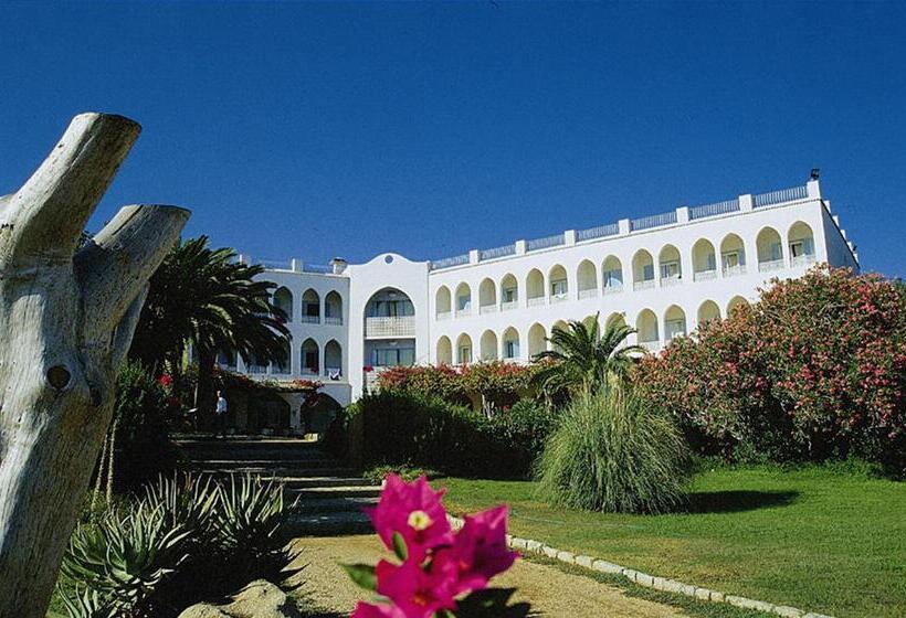 هتل Falkensteiner Resort Capo Boi