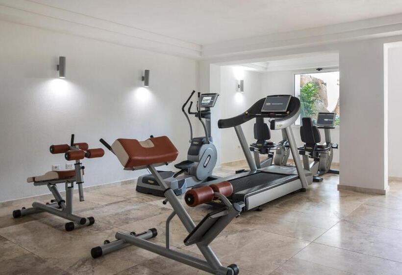 هتل Falkensteiner Resort Capo Boi