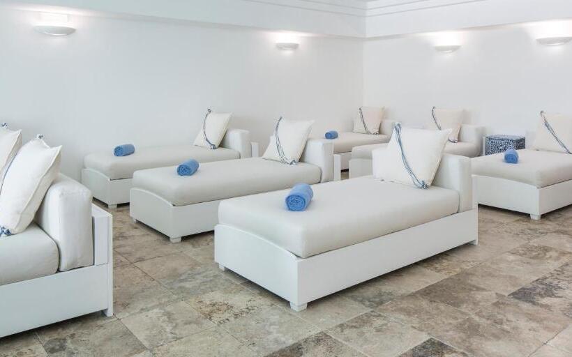 هتل Falkensteiner Resort Capo Boi