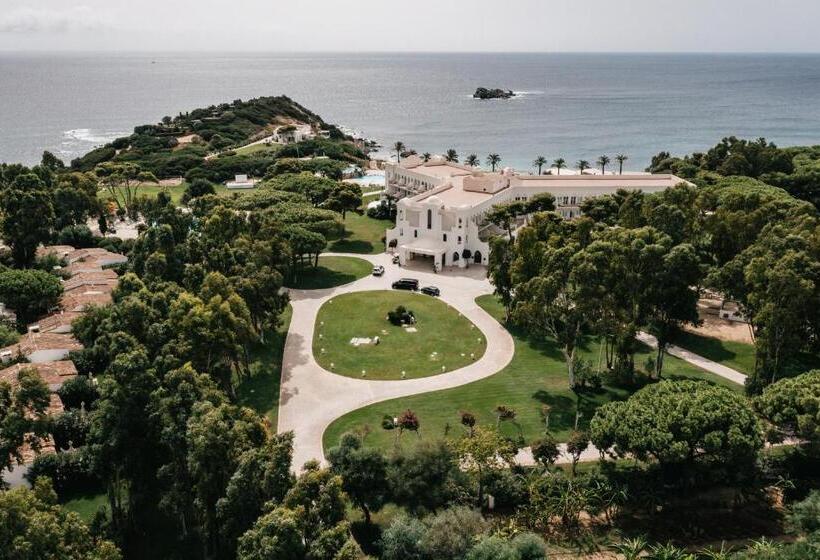 هتل Falkensteiner Resort Capo Boi