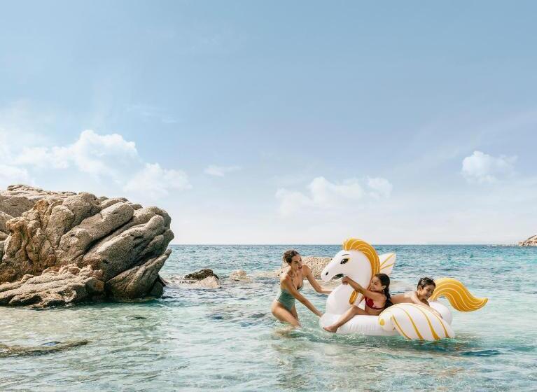 هتل Falkensteiner Resort Capo Boi