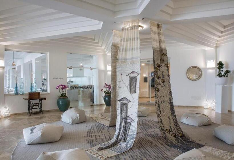 هتل Falkensteiner Resort Capo Boi