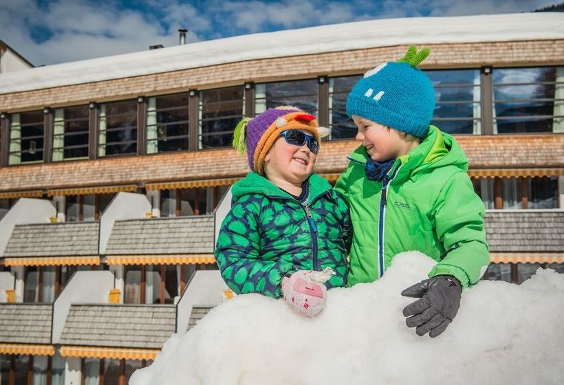 בית מלון כפרי Family Resort Rainer