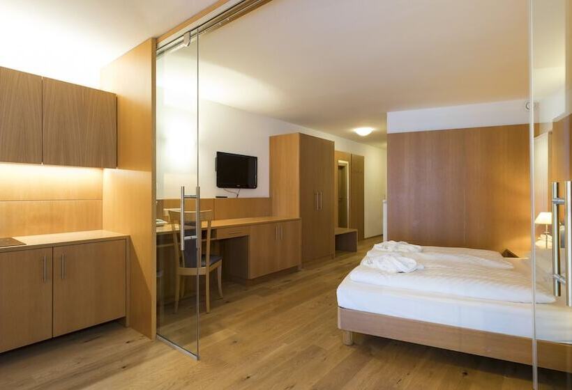 בית מלון כפרי Family Resort Rainer