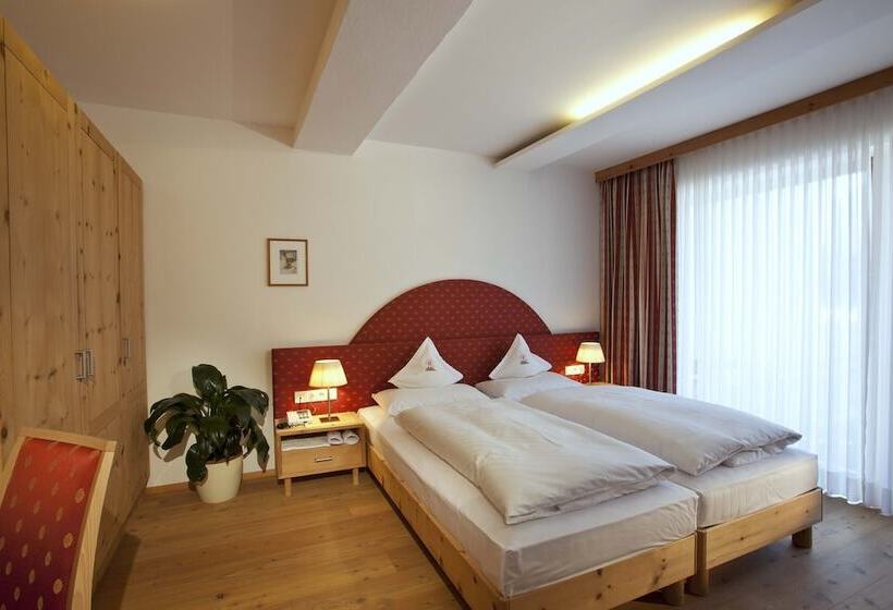 בית מלון כפרי Family Resort Rainer