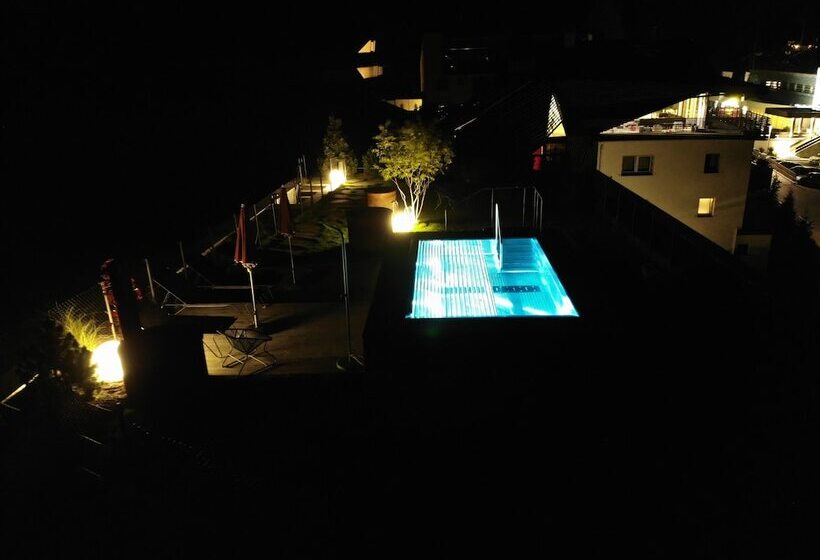 בית מלון כפרי Family Resort Rainer