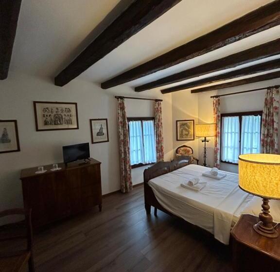 ホテル Foresteria Castello Formentini