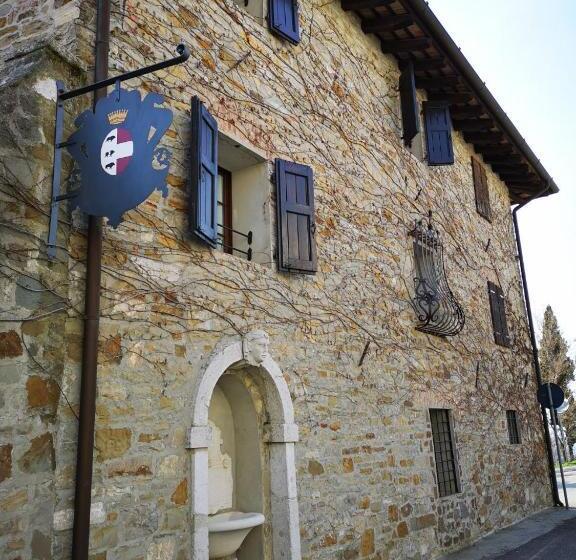 ホテル Foresteria Castello Formentini