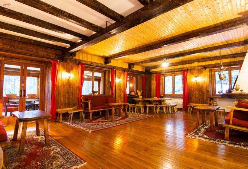 فندق Garnì Mille Pini