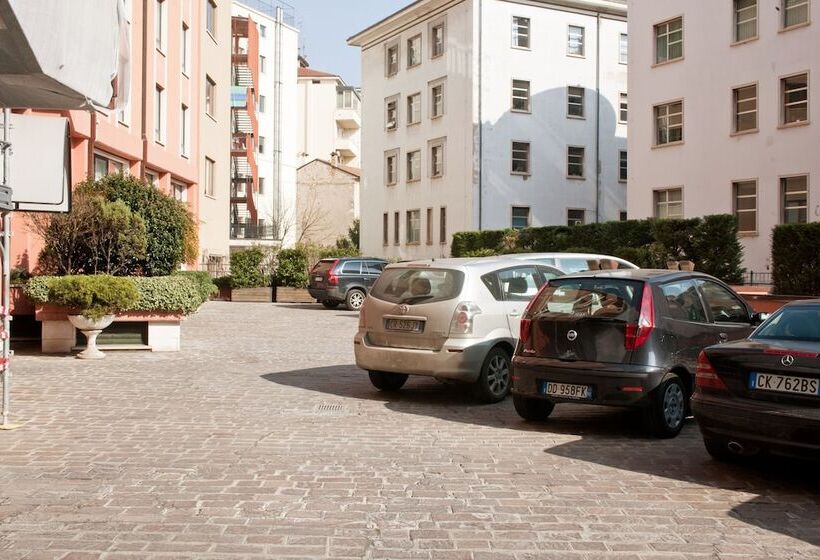 בית מלון כפרי Giberti & Spa