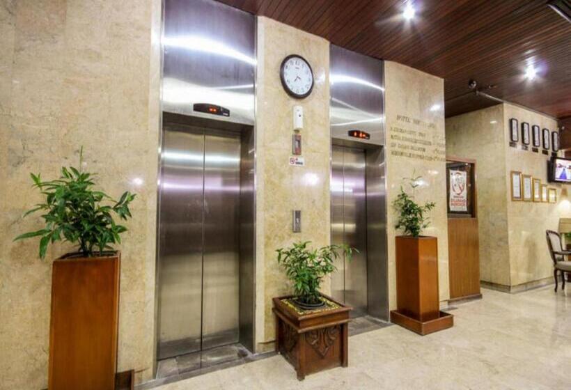 호텔 Grand Menteng