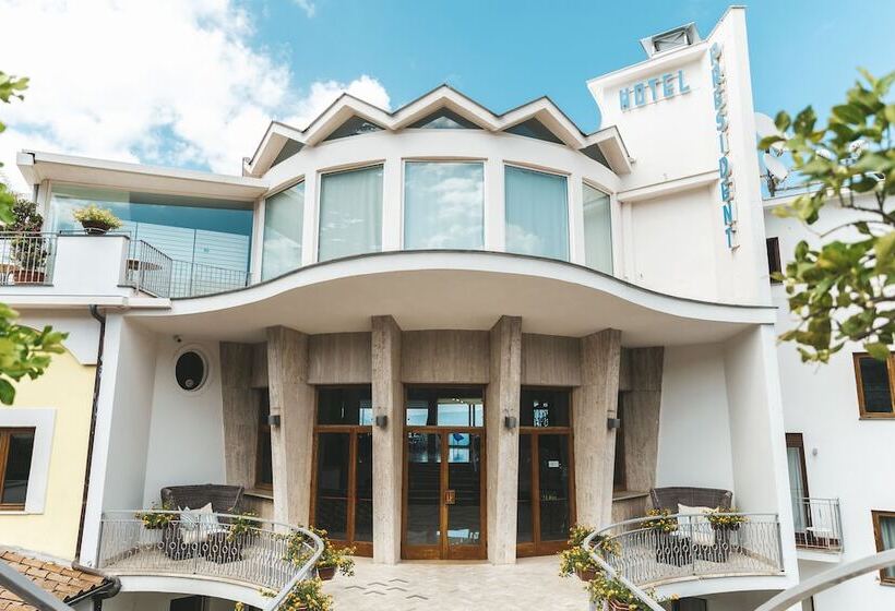 Grand Hotel President