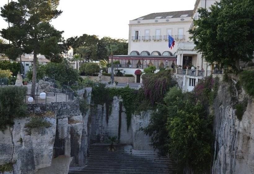 Grand Hotel Villa Politi