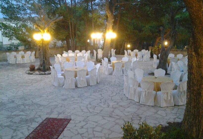 Grand Hotel Villa Politi