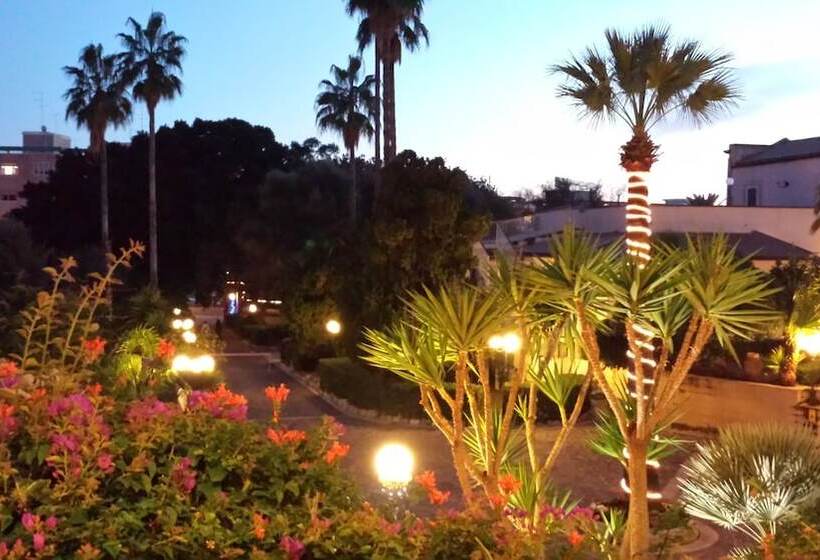 Grand Hotel Villa Politi