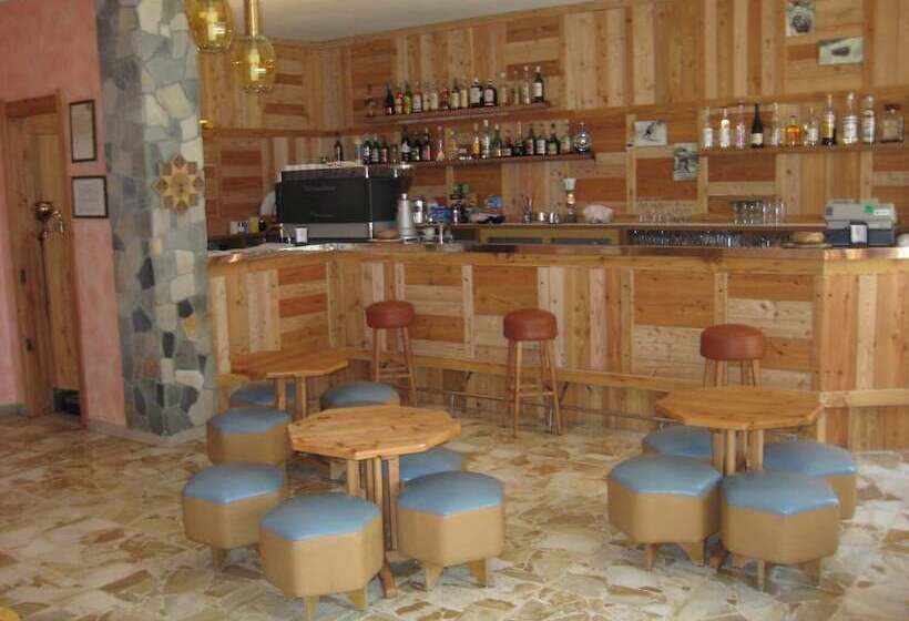 فندق Holiday Debili