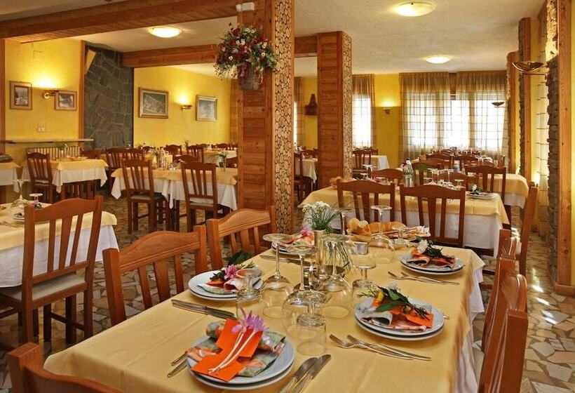 فندق Holiday Debili