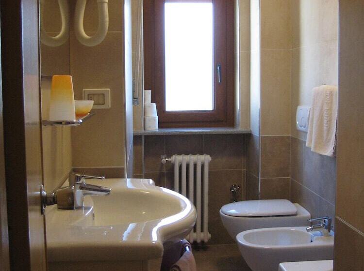 فندق Holiday Debili